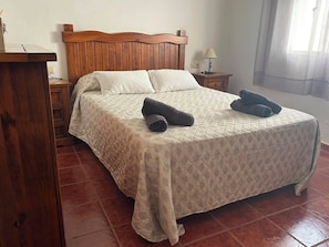 2 bedrooms, WiFi, bed sheets - Casa Rural Mi Medina (Medina Sidonia)