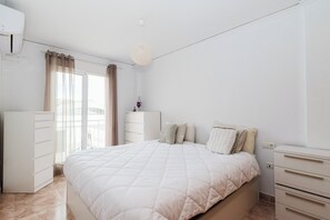 Room - Vrbo Property (Grau i Platja)