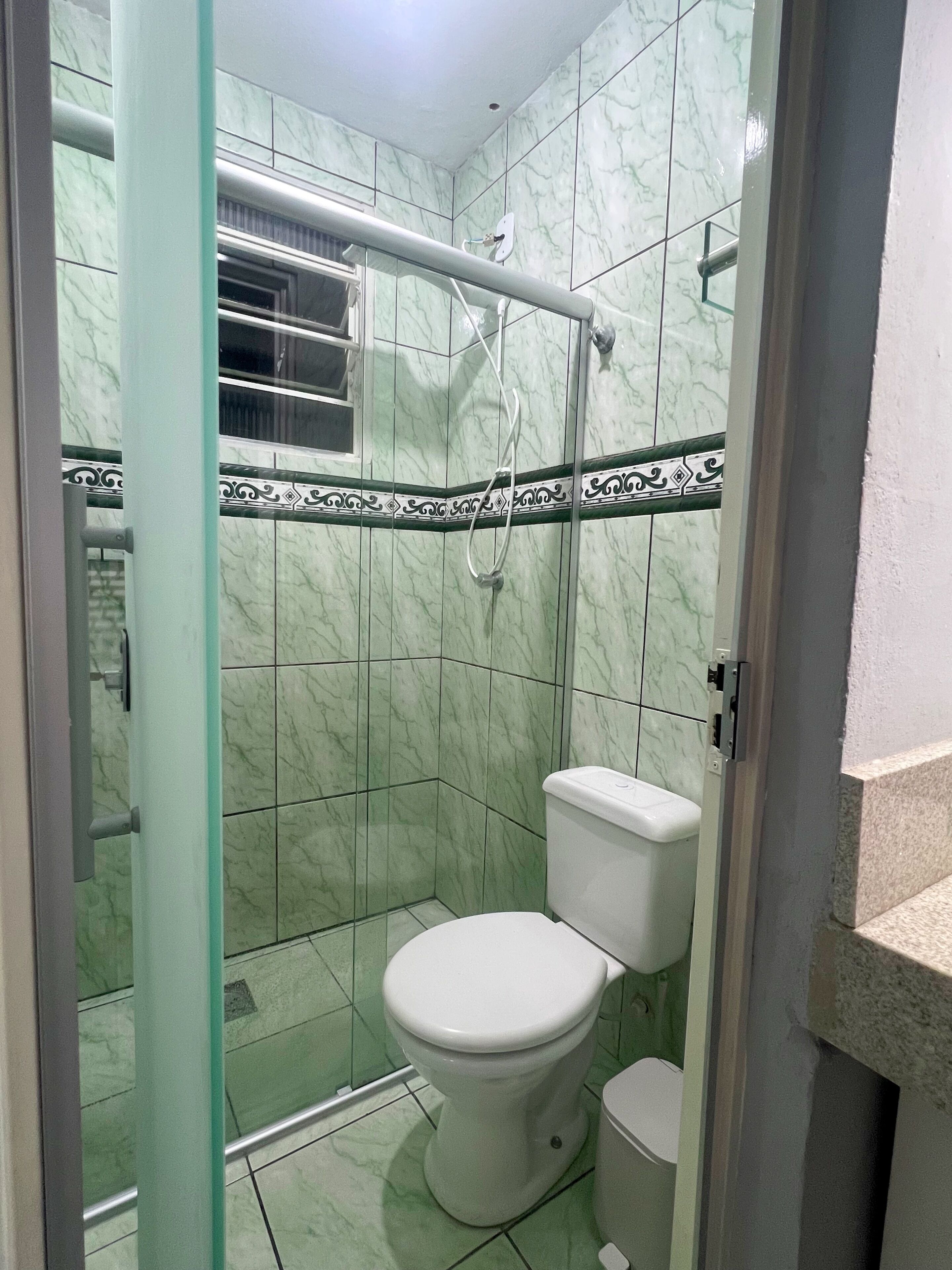 Casa | Cortinas blackout, ferros/tábuas de passar roupa, Wi-Fi de cortesia