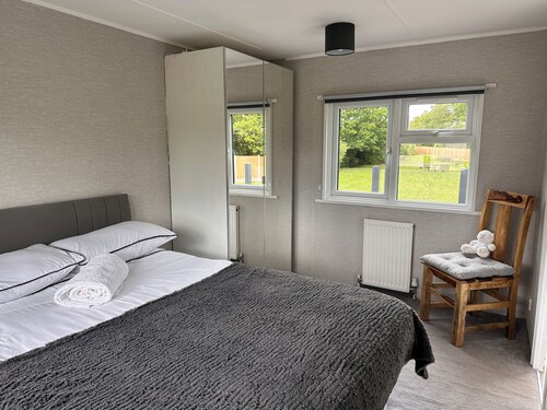 Your Ideal Essex Escape – Perfect for Couples, Families & Solo Travellers