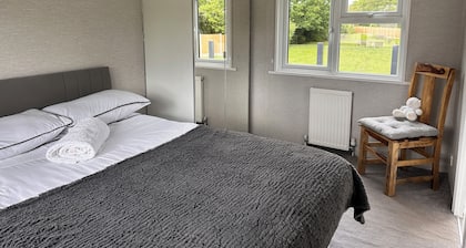Your Ideal Essex Escape – Perfect for Couples, Families & Solo Travellers