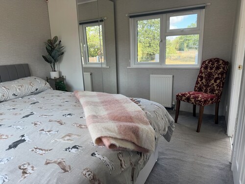 Your Ideal Essex Escape – Perfect for Couples, Families & Solo Travellers
