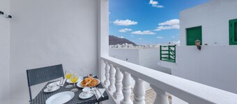 Casa Margarita - Orzola Coastal retreat by LVH