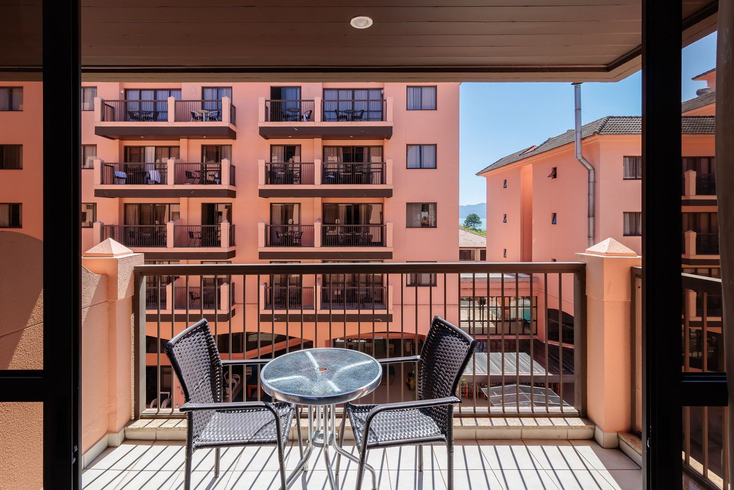 Departamento básico | Restaurante al aire libre