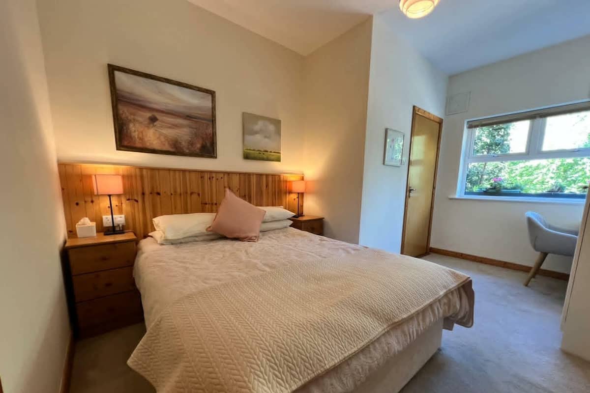 Double Room | Desk, free WiFi