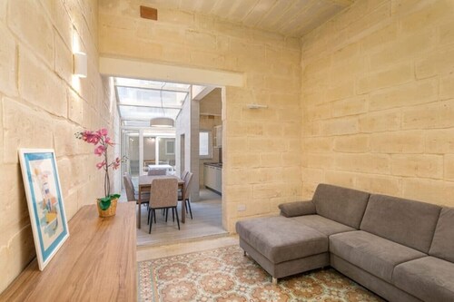 Melita Breeze House Bedroom 1