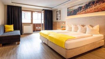 Superior Double Room, Courtyard View | In-room safe, free WiFi