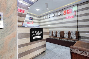 Lobby - Super Collection O Mysuru St. Philomena (Mysore)