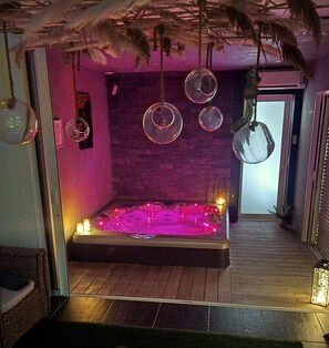 Interior - Maison de vacances avec piscine & spa près de Montpellier (Vailhauquès)
