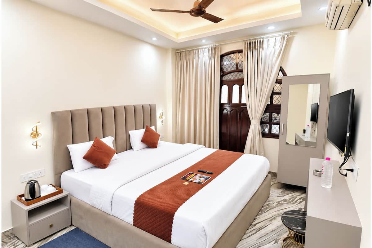Deluxe Double Room, Air conditioning | View from room