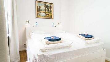 2 chambres, fer et planche à repasser, Wi-Fi, draps fournis