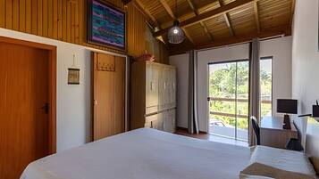 Cabin | Free WiFi