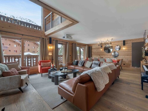 Luxury chalet near slopes - 12 guests