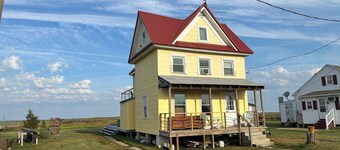 Water Front 1 bedroom house on tranquil Smith Island