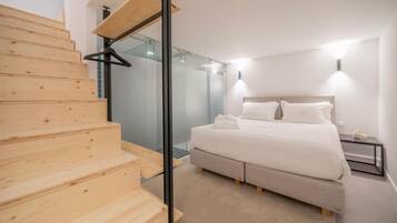 Premium bedding, WiFi (free), bed sheets
