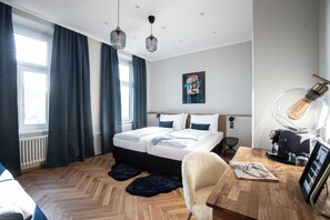 Habitación doble superior, para no fumadores | Escritorio, insonorización y wifi gratis 