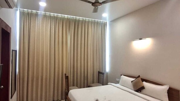 Deluxe Room, City View | Wi-fi percuma 