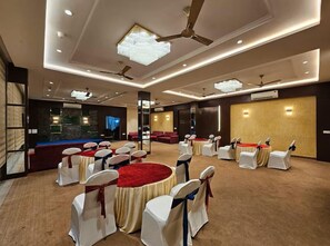 Banquet hall - Devki Grand Hotel (Gwalior)