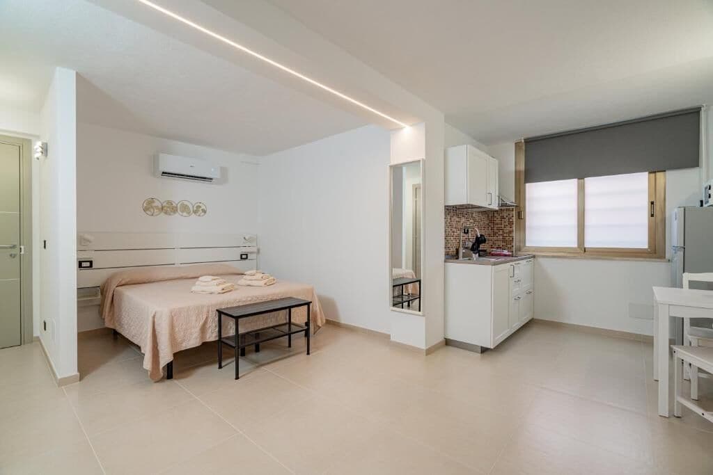 Classic Studio, 1 Double Bed with Sofa bed | Blackout drapes, iron/ironing board (on request), WiFi (free)