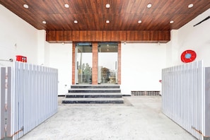 Interior - Super Collection O Surajpur Chowk (Greater Noida)