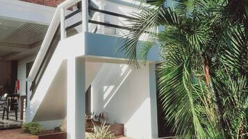 Appartement, 2 slaapkamers, roken, patio | Exterieur