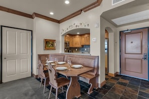 Interior - Zermatt Mountain Suite and 1bdr (Midway)