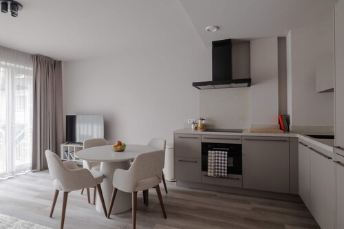 Modern Apt in City Centre 2 With Free Parking