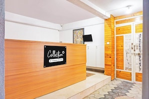 Lobby - Super Collection O Baner (Pune)