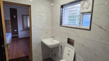 Suite | Bathroom