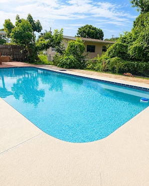 Udendørs pool