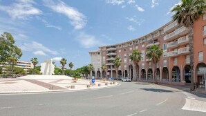 Exterior - Port Fréjus: 3-room apartment with AC, garage, Wi-Fi (Fréjus)