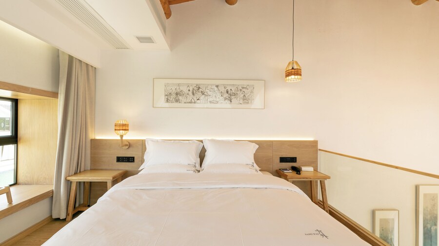 Shanghai Fangwai Resort & Homestay
