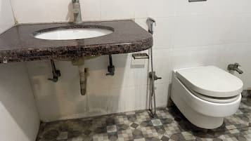 Shower, free toiletries, towels, soap