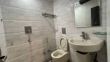 Double Room | Bathroom