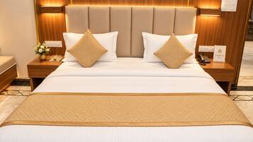 Executive Room, City View | Desk, laptop workspace, WiFi (free)
