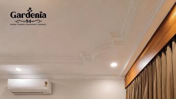 Habitación ejecutiva, vista a la ciudad | Interior