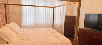 2BR/2.5BA w/Parking - Near Hopkins, UMD & Stadiums