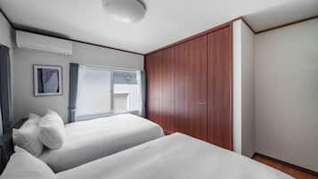 Apartemen | Meja kerja, setrika/meja setrika, dan tempat tidur bayi gratis