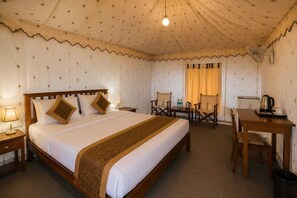 Quarto luxo, vista para o deserto | Wi-Fi de cortesia