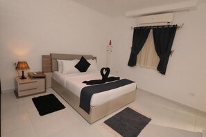 In-room safe, free WiFi - Saray GEM Plaza (Giza)