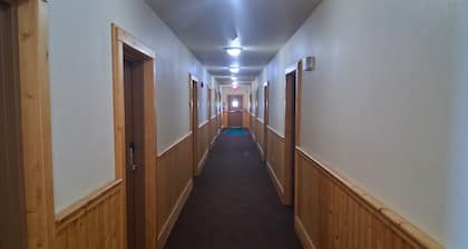 Tumbleweed Inn & Suites