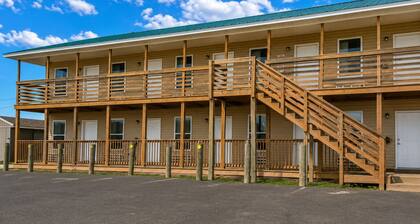 Tumbleweed Inn & Suites