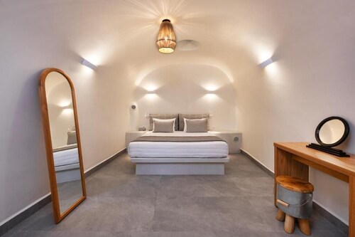 Cavora Suites