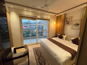 Double Room, City View | Free WiFi - Hotel alvish (Delhi)