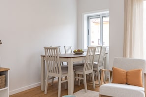 House | 3 bedrooms - Nomad s Family - 3bdr The Home Base Porto (Porto)