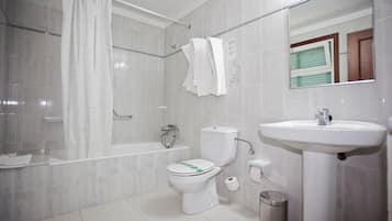 Shower, towels