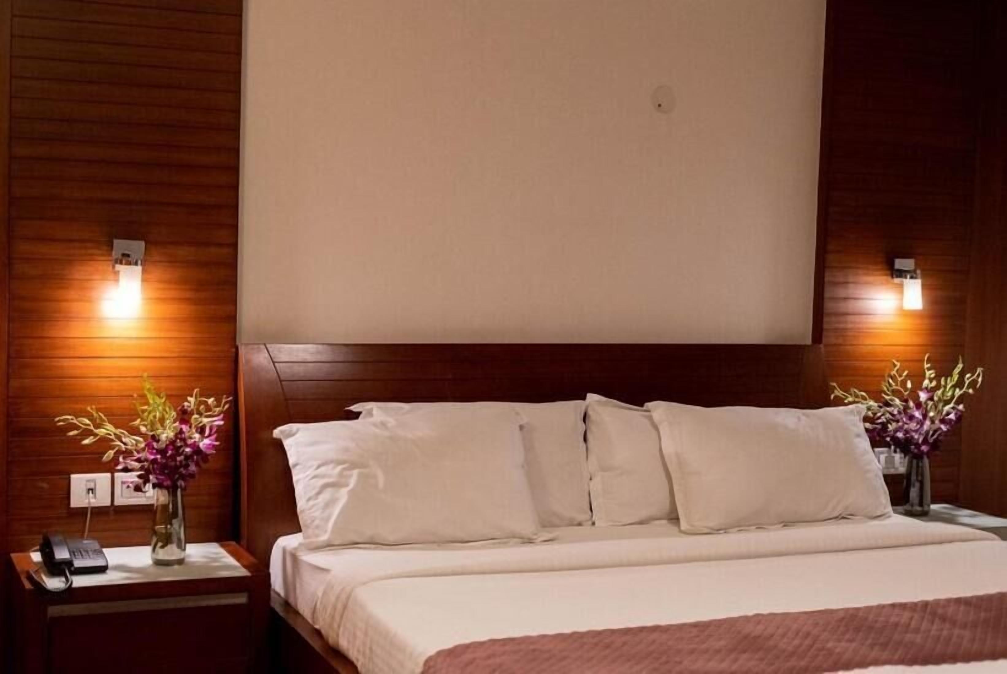 Premium-Doppelzimmer | Zimmersafe, Schreibtisch, laptopgeeigneter Arbeitsplatz