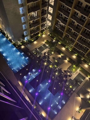 Signature Condo, 1 Bedroom, Pets Allowed, Pool View | Balcony view - Kuya Awens Staycation Unit 15K (Parañaque)