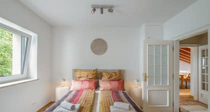 Casa Haidi – Family & Friends Retreat with Terrace, Garden & Wi-Fi