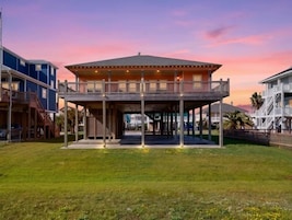 House, 3 Bedrooms | Exterior